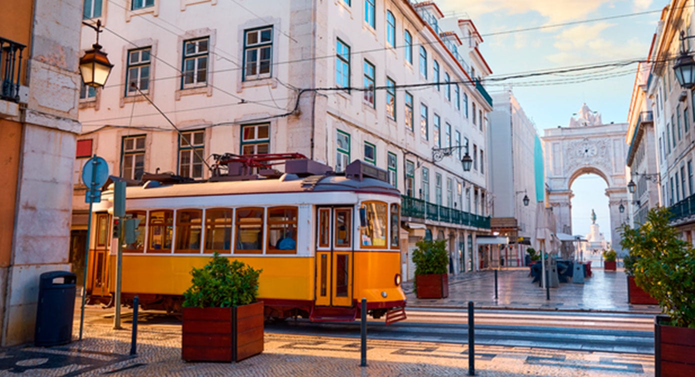 livensa-lisboa-city-tram.jpg