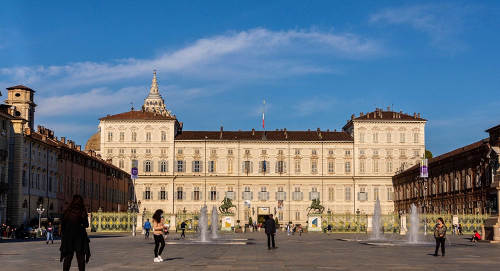 livensa-living-turin-cita-piazza-castello.jpg