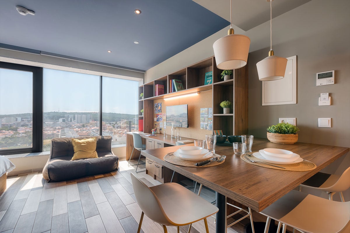 livensa-living-lisboa-cidade-universitaria-studio-kitchen-premium-5.jpg