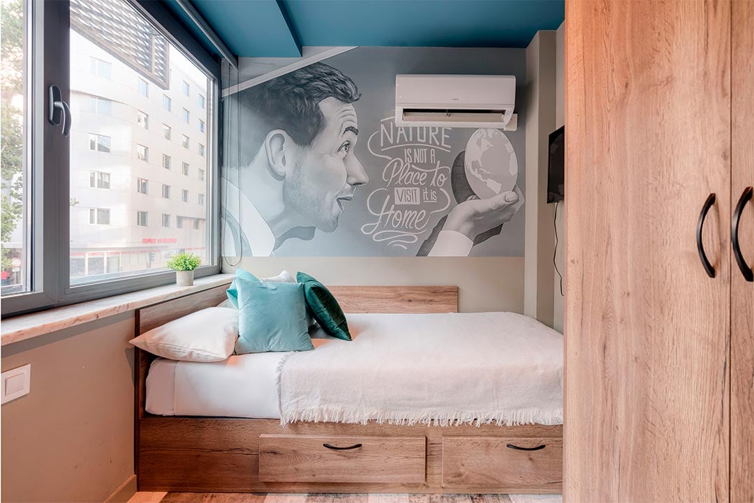 livensa-living-lisboa-marques-de-pombal-estudio-doble-cocina-standard-femenino-5.jpg