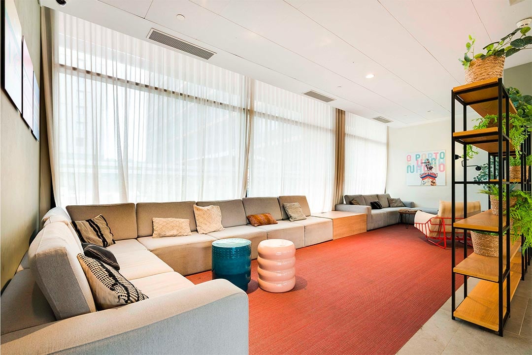 livensa-living-porto-campus-area-living-1.jpg