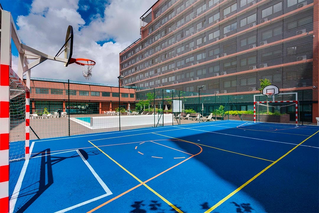 livensa-living-porto-campus-campo-de-basquete.jpg