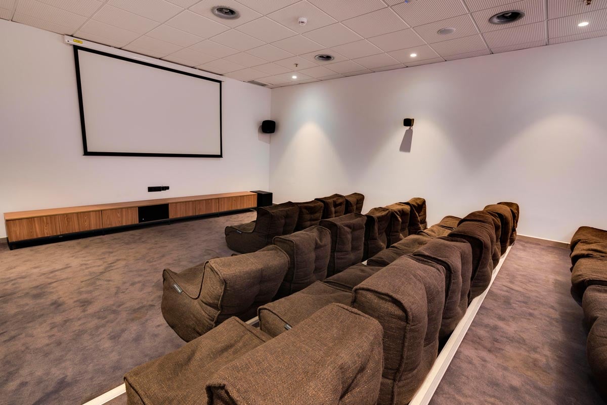 livensa-living-barcelona-diagonal-alto-cine.jpg