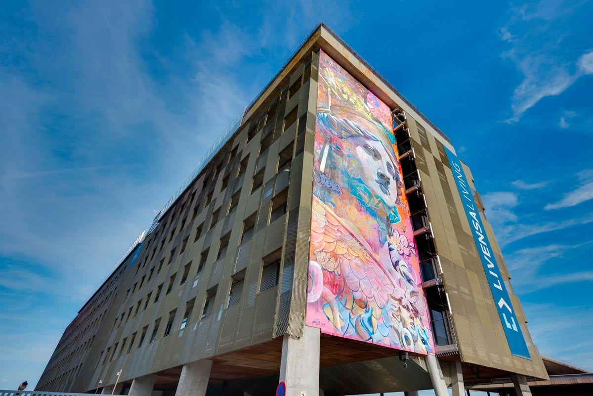 livensa-living-barcelona-diagonal-alto-edificio.jpg