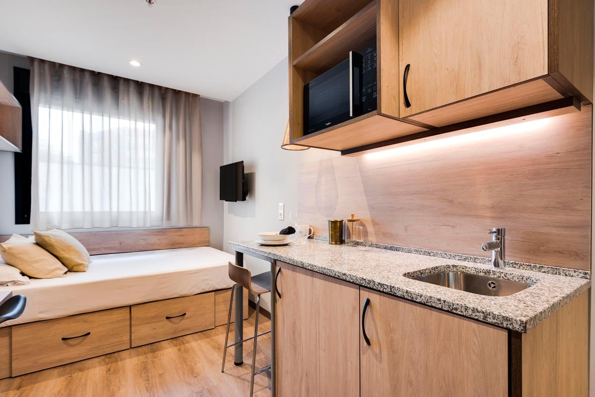 livensa-living-barcelona-marina-estudio-kitchenette-standard-plus-3.jpg