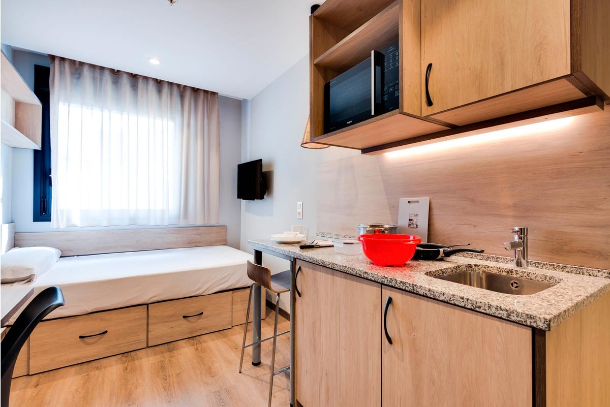 livensa-living-barcelona-marina-estudio-kitchenette-standard-4.jpg