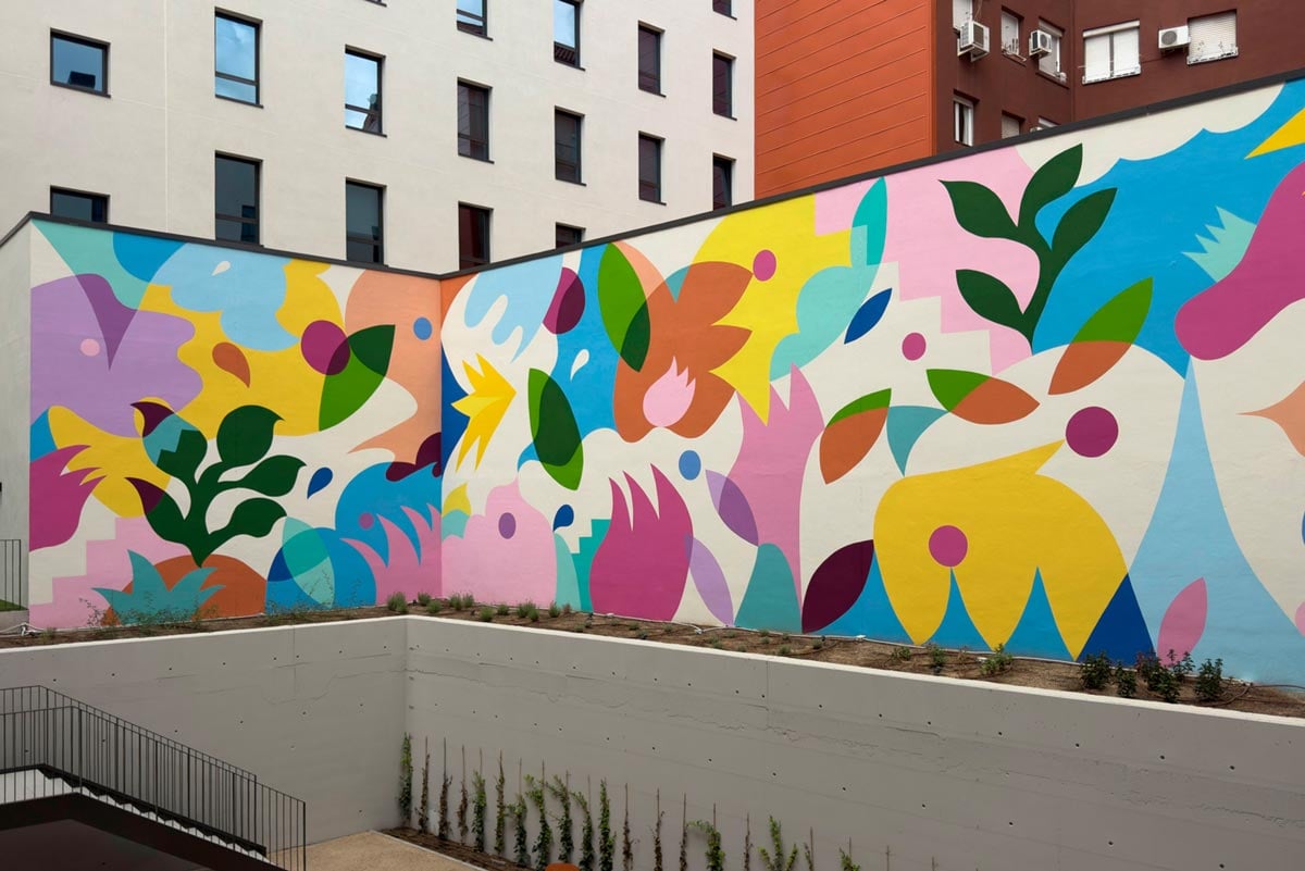livensa-living-barcelona-sants-arte-urbano.jpg
