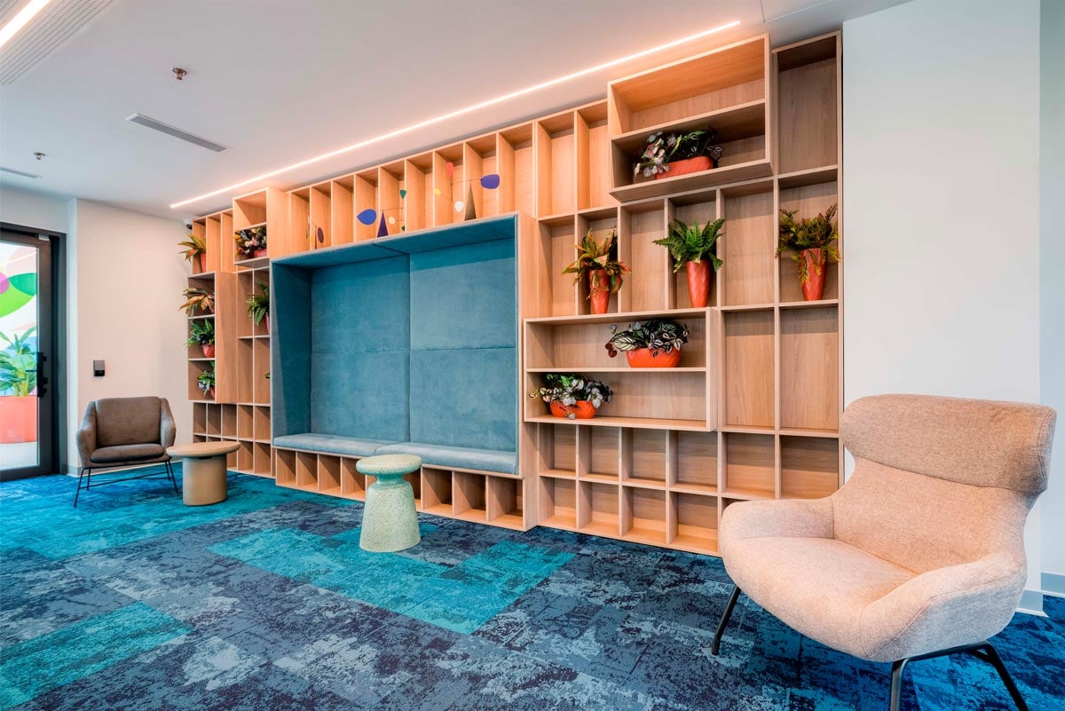 livensa-living-barcelona-sants-biblioteca-3.jpg