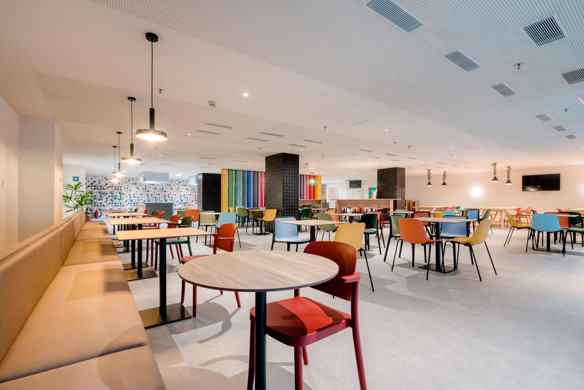 livensa-living-barcelona-sants-comedor-2.jpg