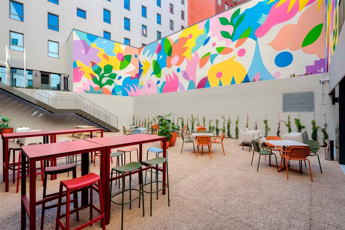 livensa-living-barcelona-sants-terraza-1.jpg