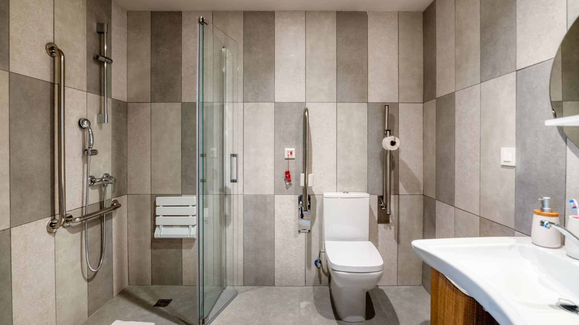 livensa-living-barcelona-sants-badal-premium-accesible (3).jpg