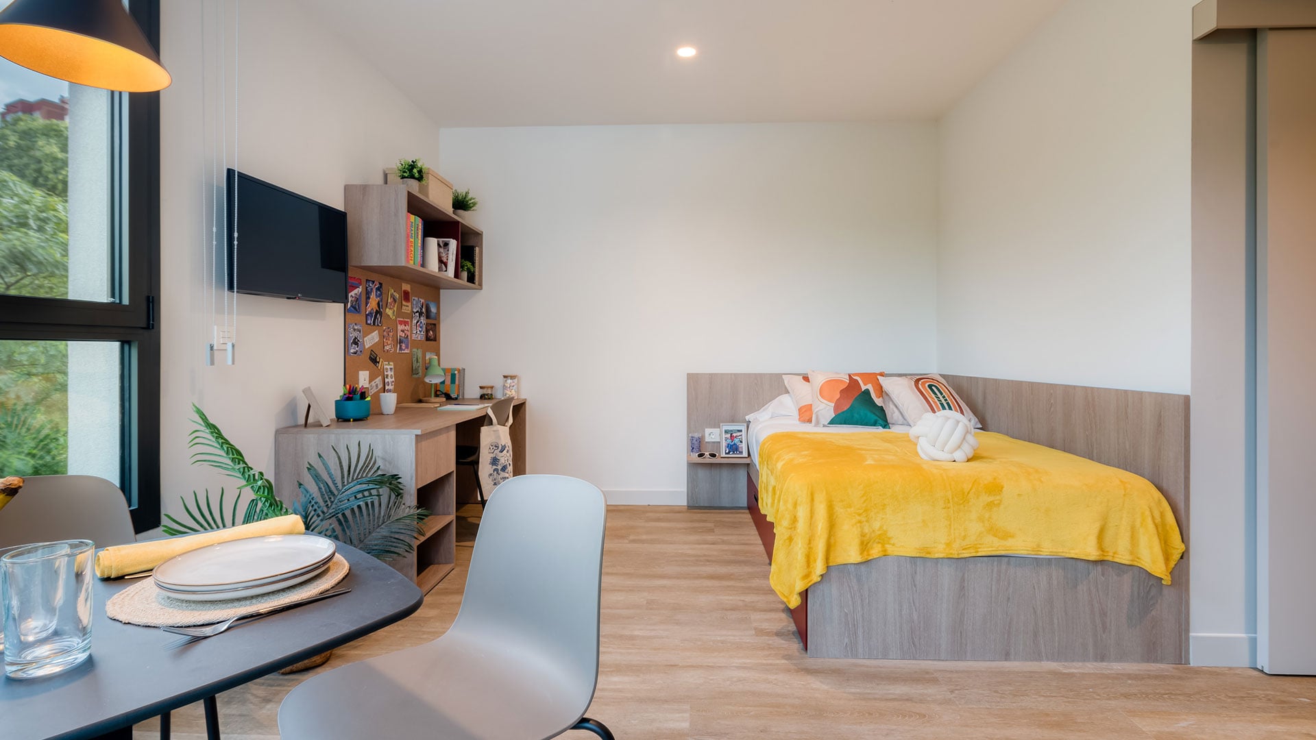 livensa-living-barcelona-sants-badal-premium-accesible (4).jpg