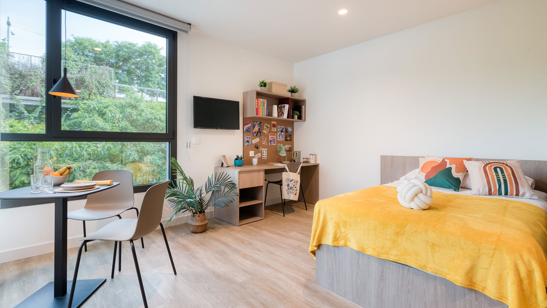 livensa-living-barcelona-sants-badal-premium-accesible (5).jpg