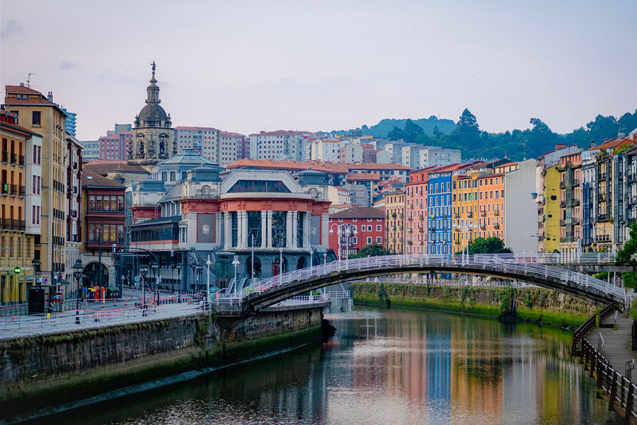 livensa-bilbao-distrito-ibaiondo-casco-viejo.jpg