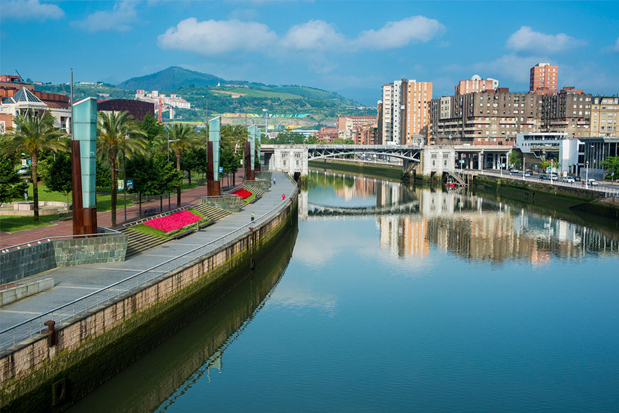 livensa-bilbao-paseo-abandoibarra.jpg