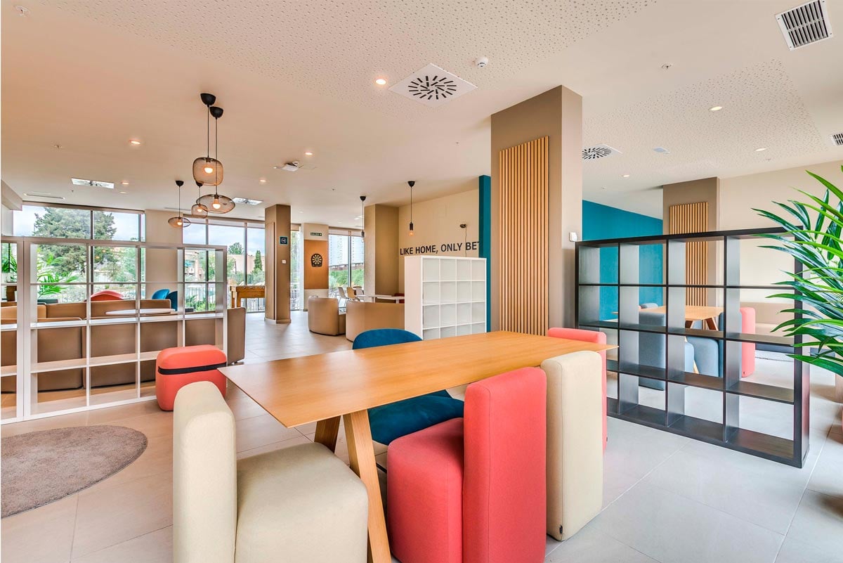 livensa-living-granada-cartuja-area-comedor-1.jpg