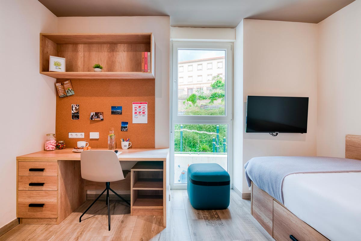 livensa-living-granada-cartuja-estudio-cocina-premium-accesible-2.jpg