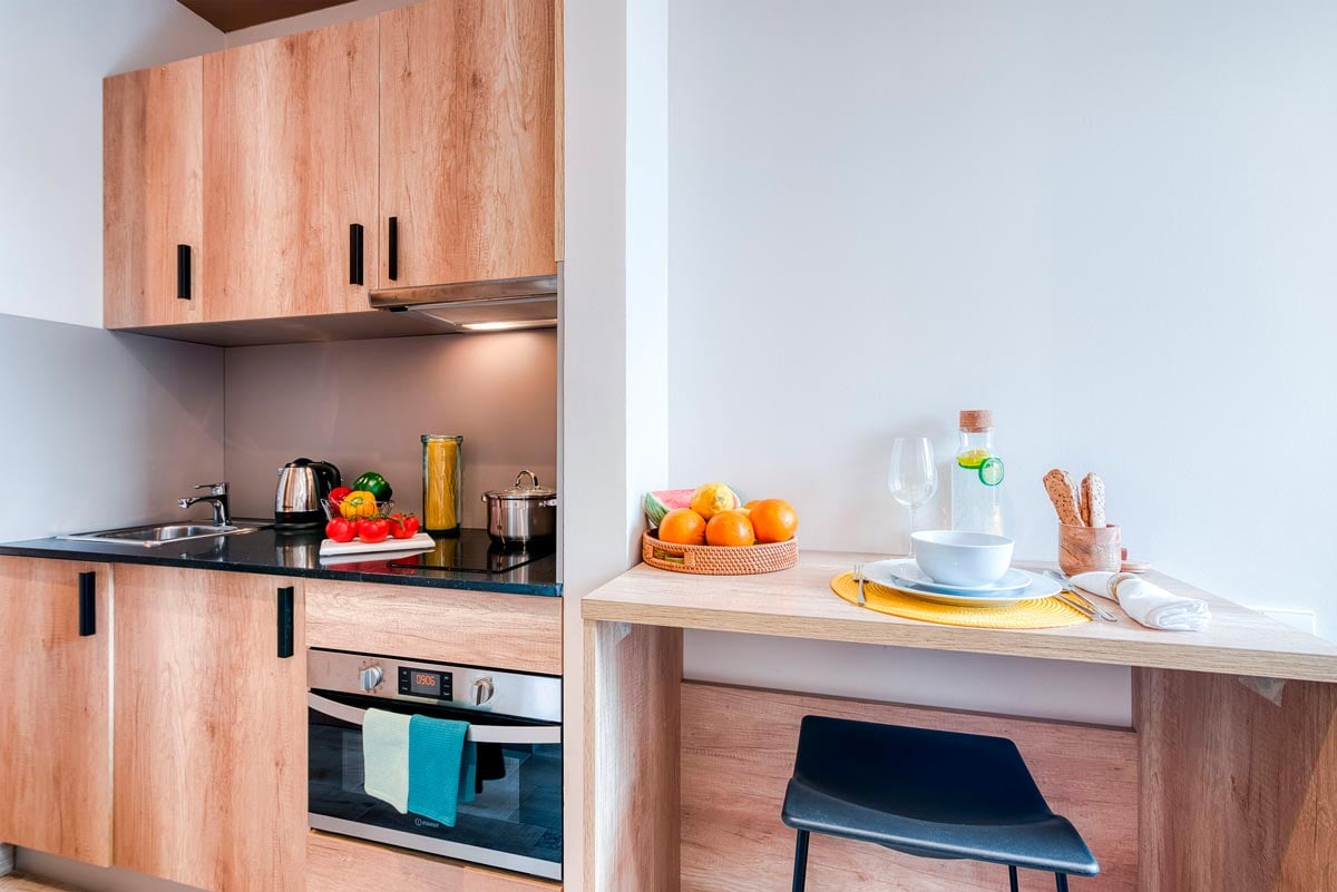 livensa-living-granada-cartuja-estudio-cocina-superior-3.jpg
