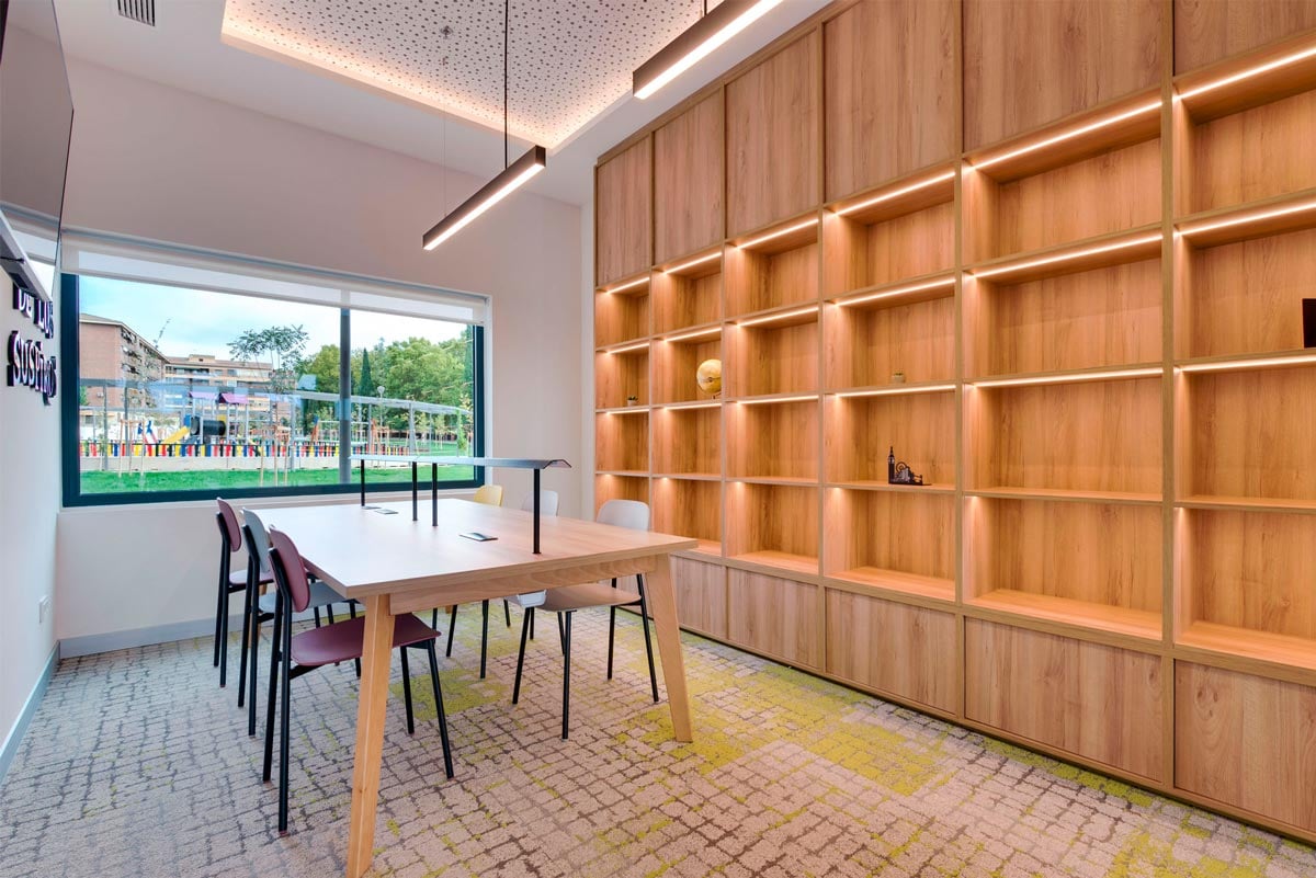 livensa-living-granada-fuentenueva-biblioteca-1.jpg
