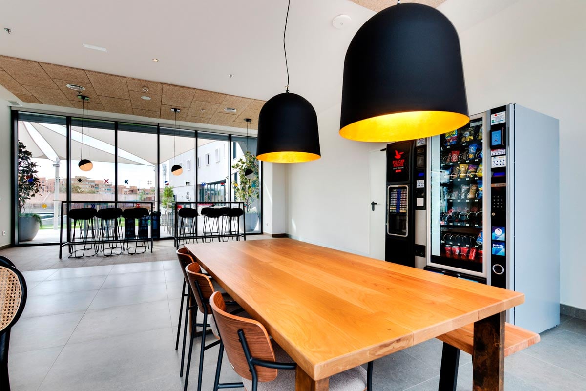 livensa-living-granada-fuentenueva-comedor.jpg