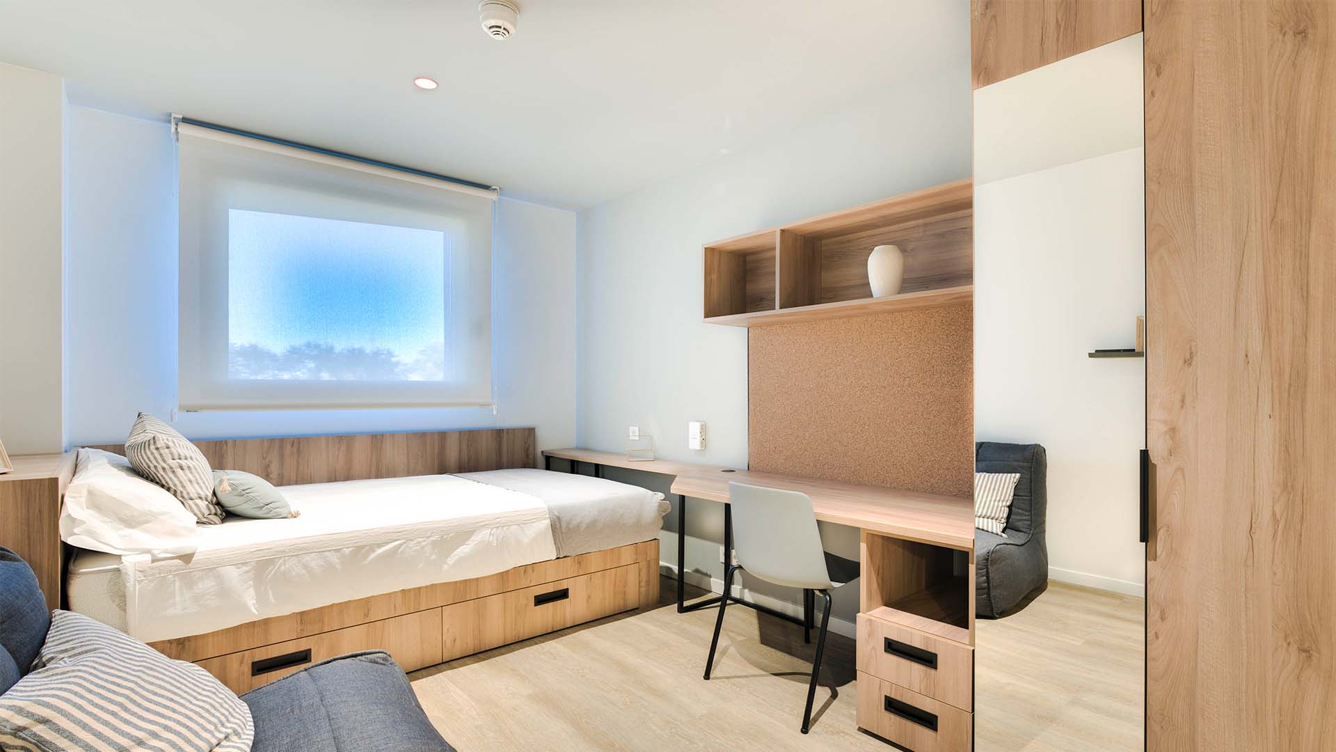 livensa-living-madrid-getafe-studio-superior-kitchenette (2).jpg