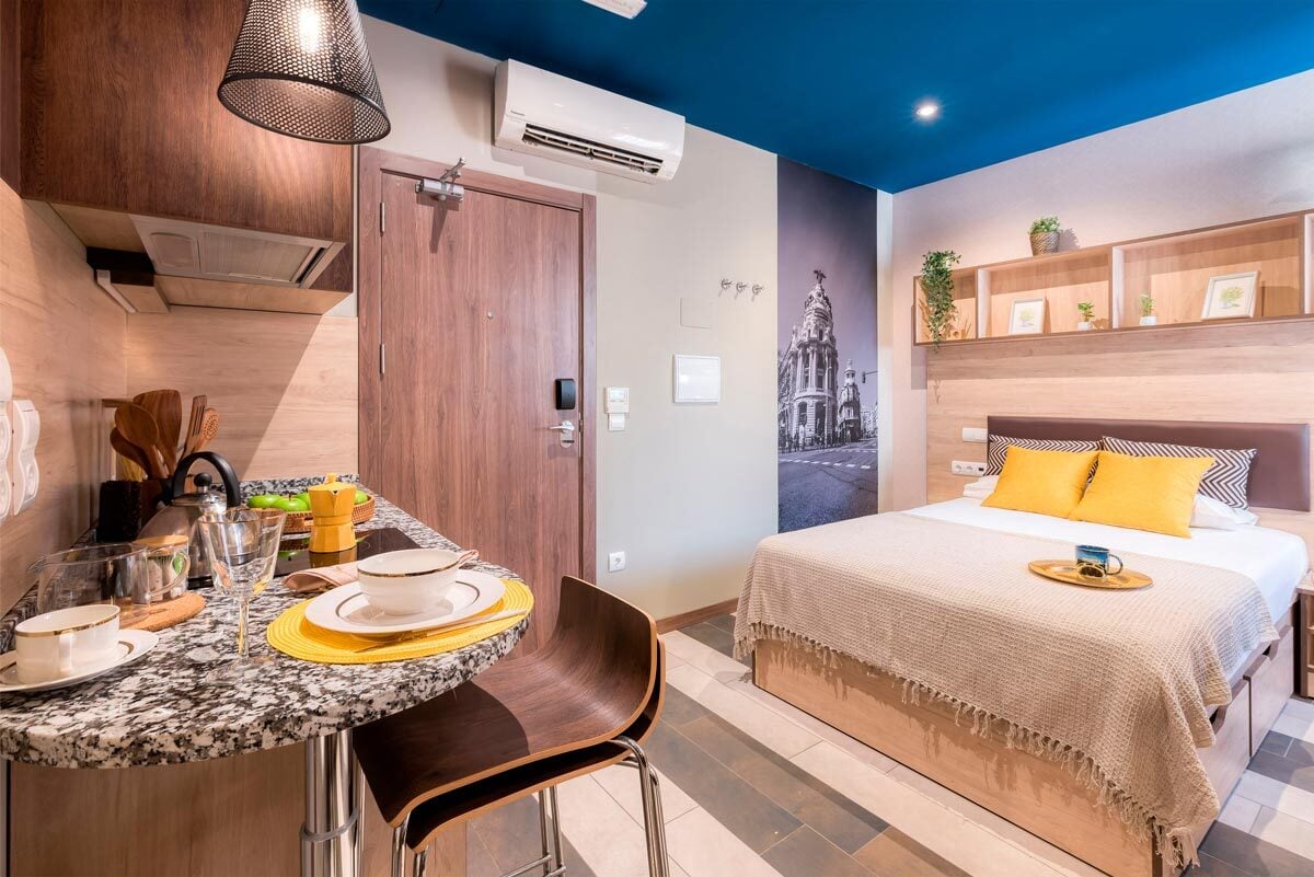 livensa-living-madrid-aravaca-estudio-cocina-premium-3.jpg