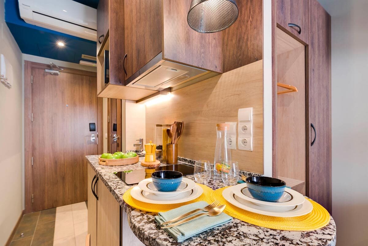 livensa-living-madrid-aravaca-estudio-cocina-standard-2.jpg