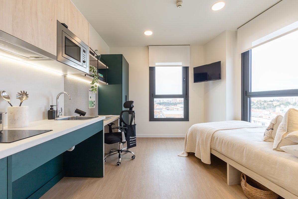 livensa-living-madrid-plaza-castilla-estudio-superior-plus-1.jpg