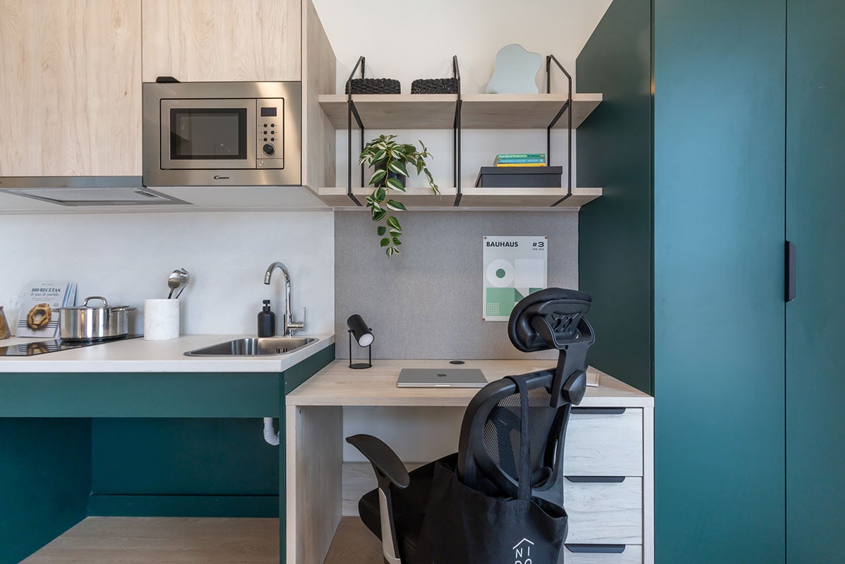 livensa-living-madrid-plaza-castilla-estudio-superior-plus-4.jpg