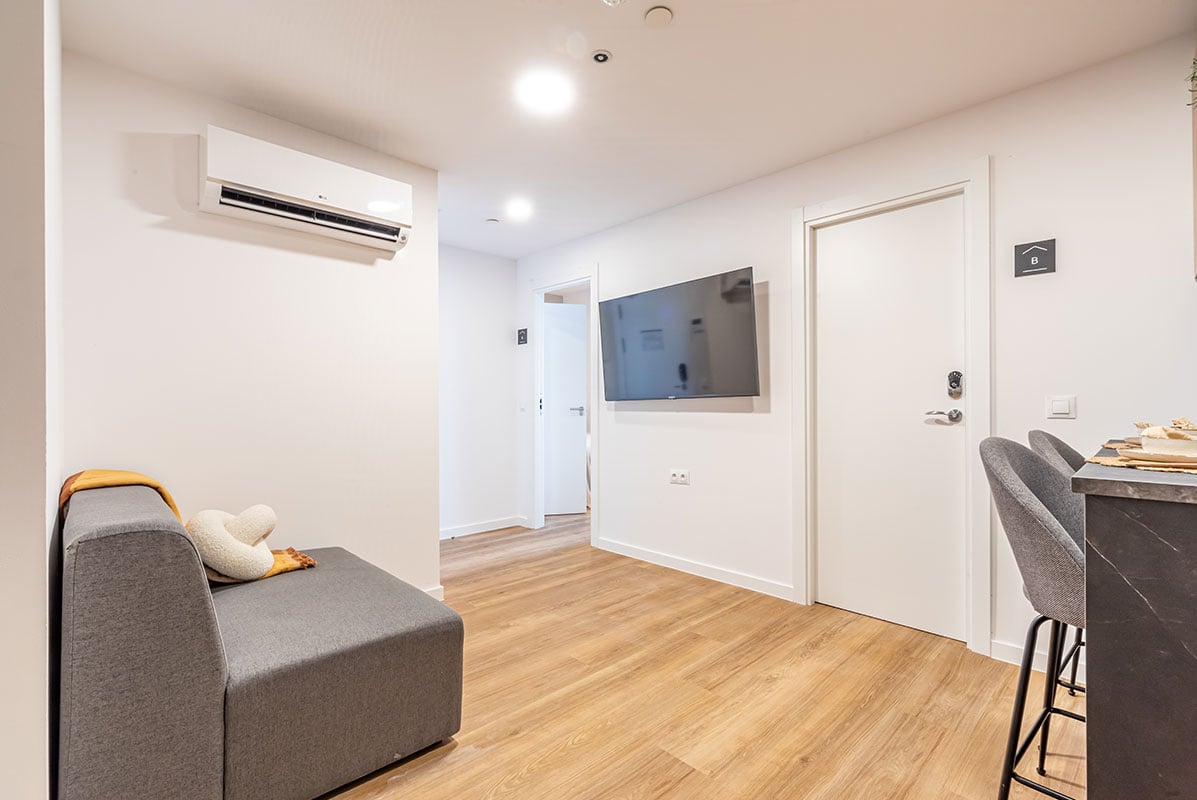 livensa-studios-madrid-principe-pio-estudio-premium-2-camas-8.jpg