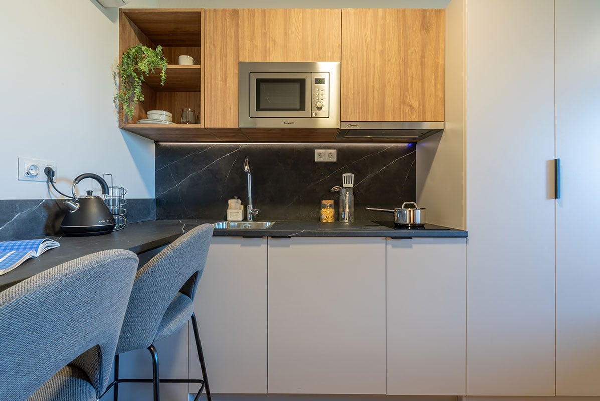 livensa-studios-madrid-principe-pio-estudio-premium-terraza-1.jpg
