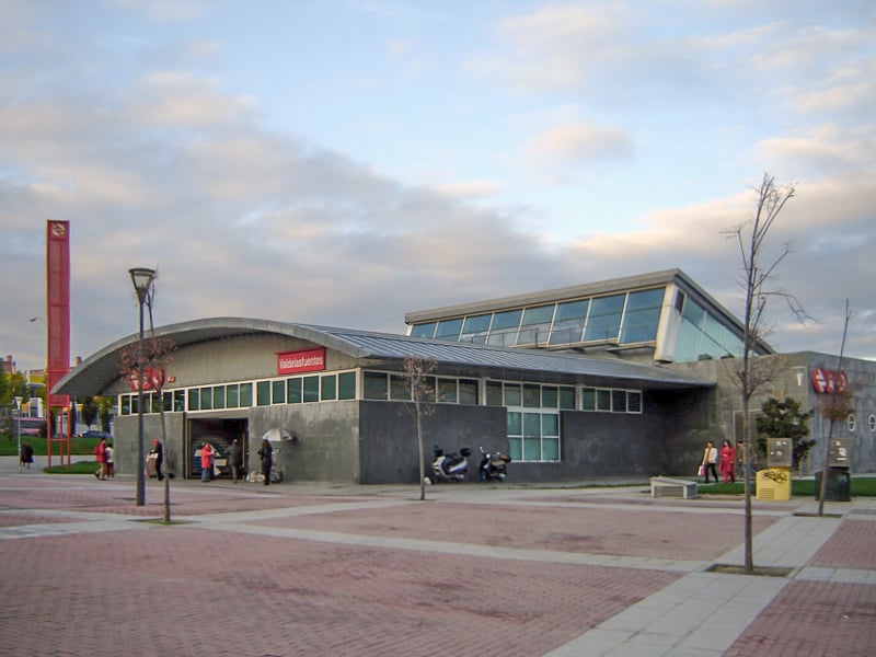 Renfe commuter rail (Valdelasfuentes : Alcobendas-S.S. de los Reyes).jpg