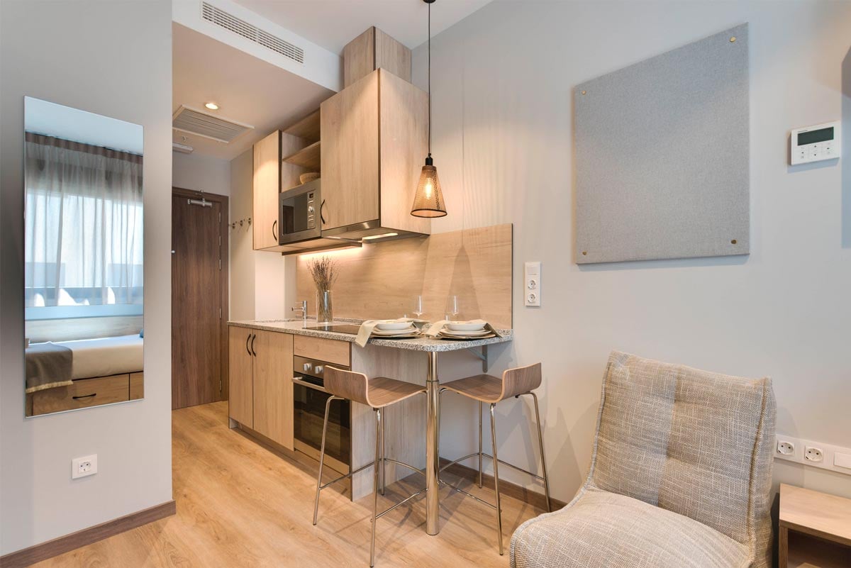 livensa-studios-malaga-estudio-superior-cocina-1.jpg