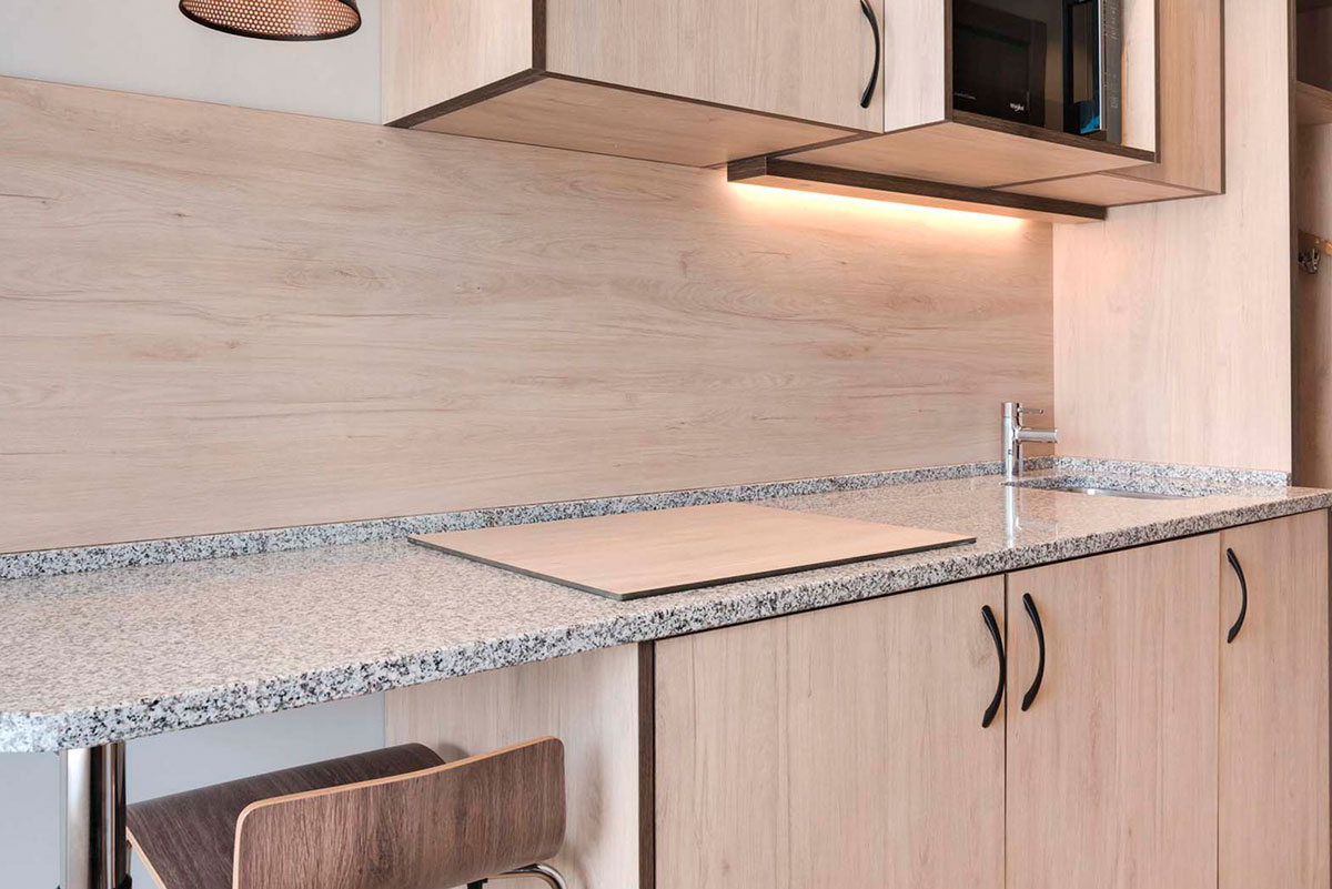 livensa-studios-malaga-feria-studio-kitchenette-standard-terrace-2.jpg