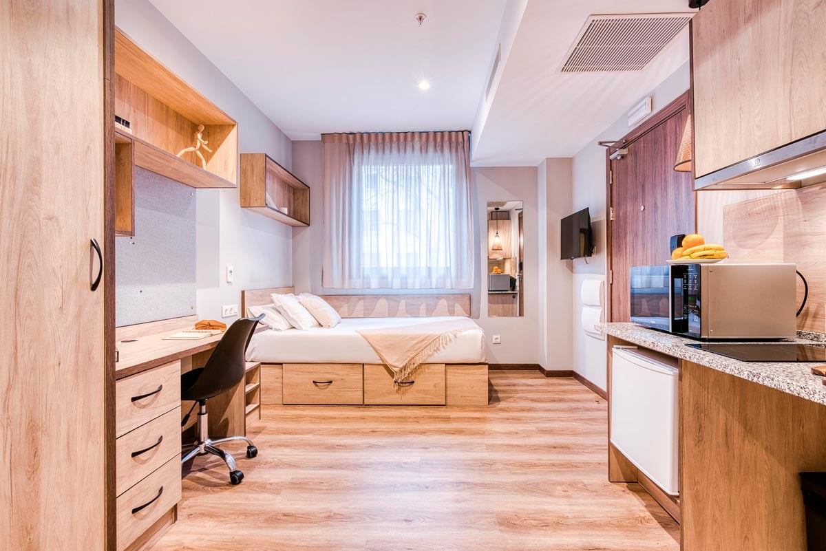 livensa-living-pamplona-studio-cocina-standard-accesible-1.jpg