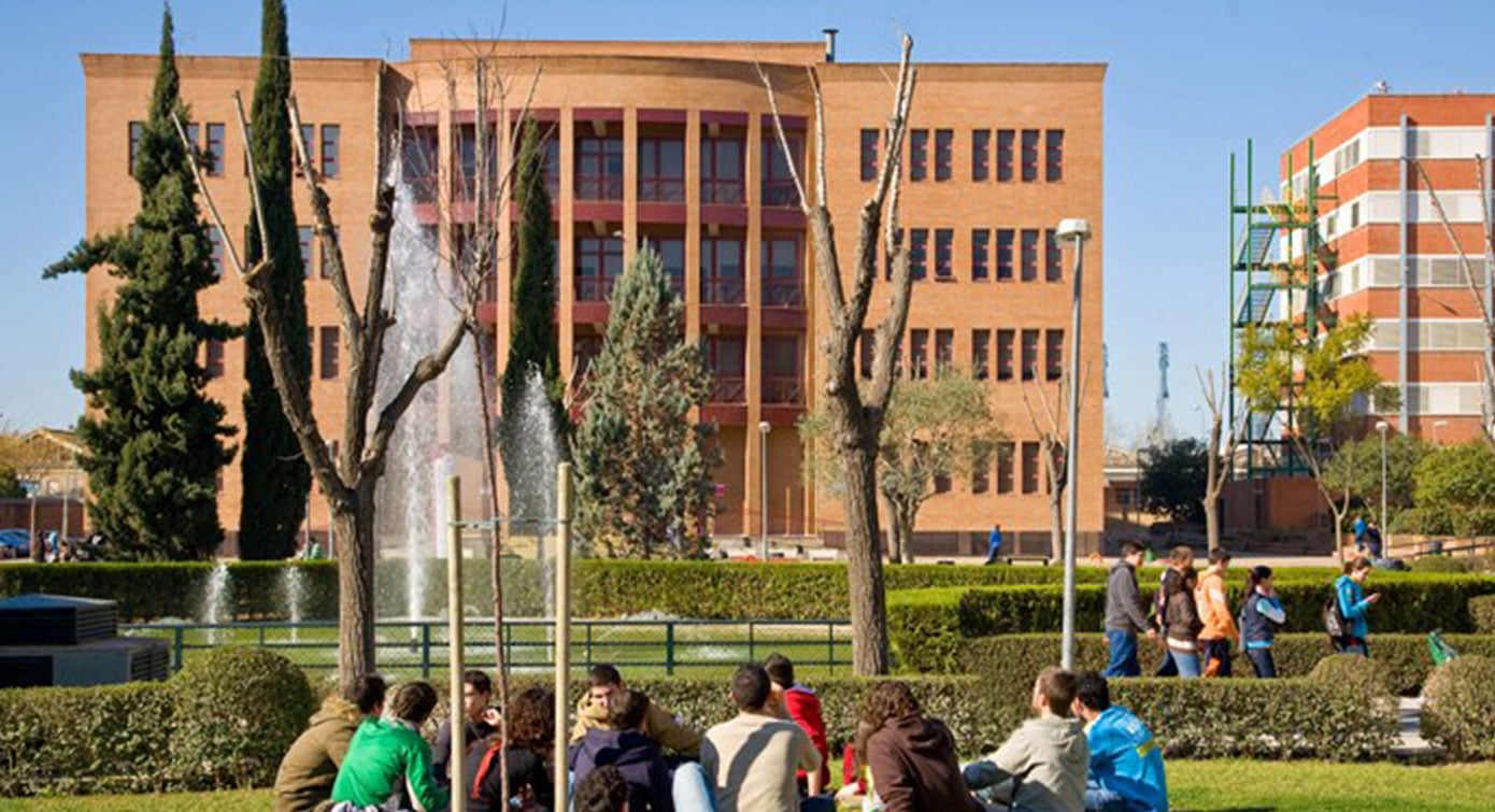 livensa-sevilla-ciudad-facultad-biologia-us.jpg