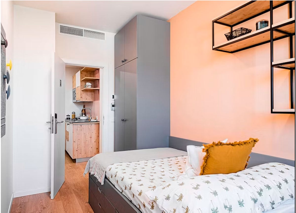livensa-living-sevilla-el-porvenir-apartment-4-bed-2.jpg
