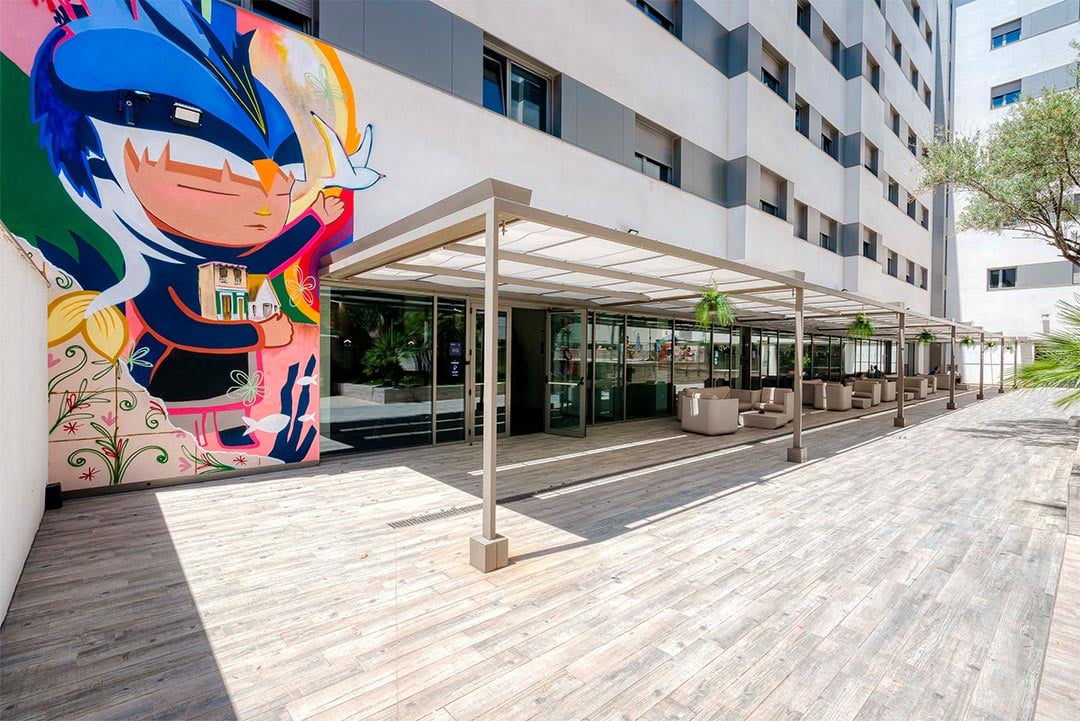livensa-studios-valencia-marina-terraza.jpg