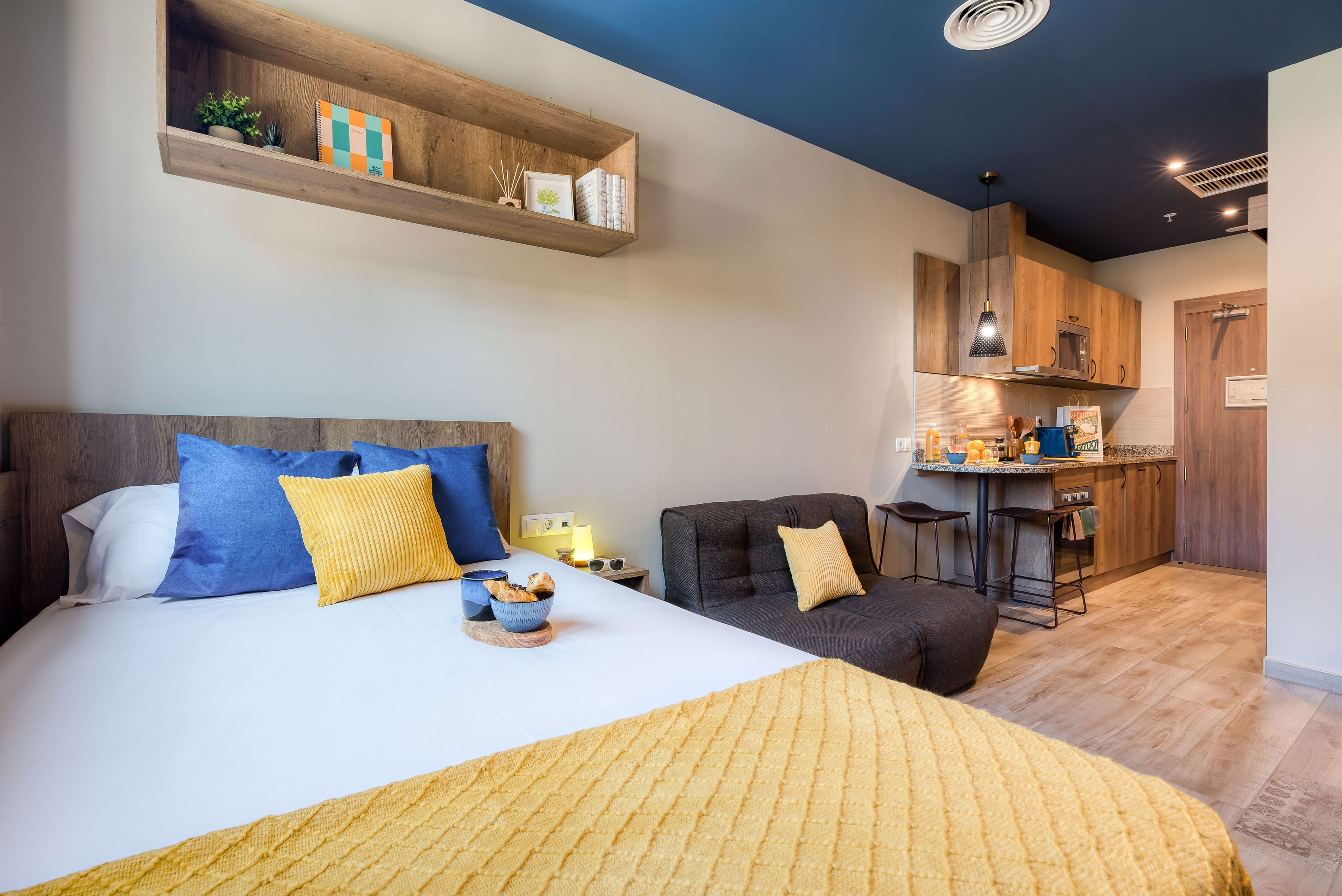 livensa-studios-valencia-marina-estudio-cocina-premium-5.jpg