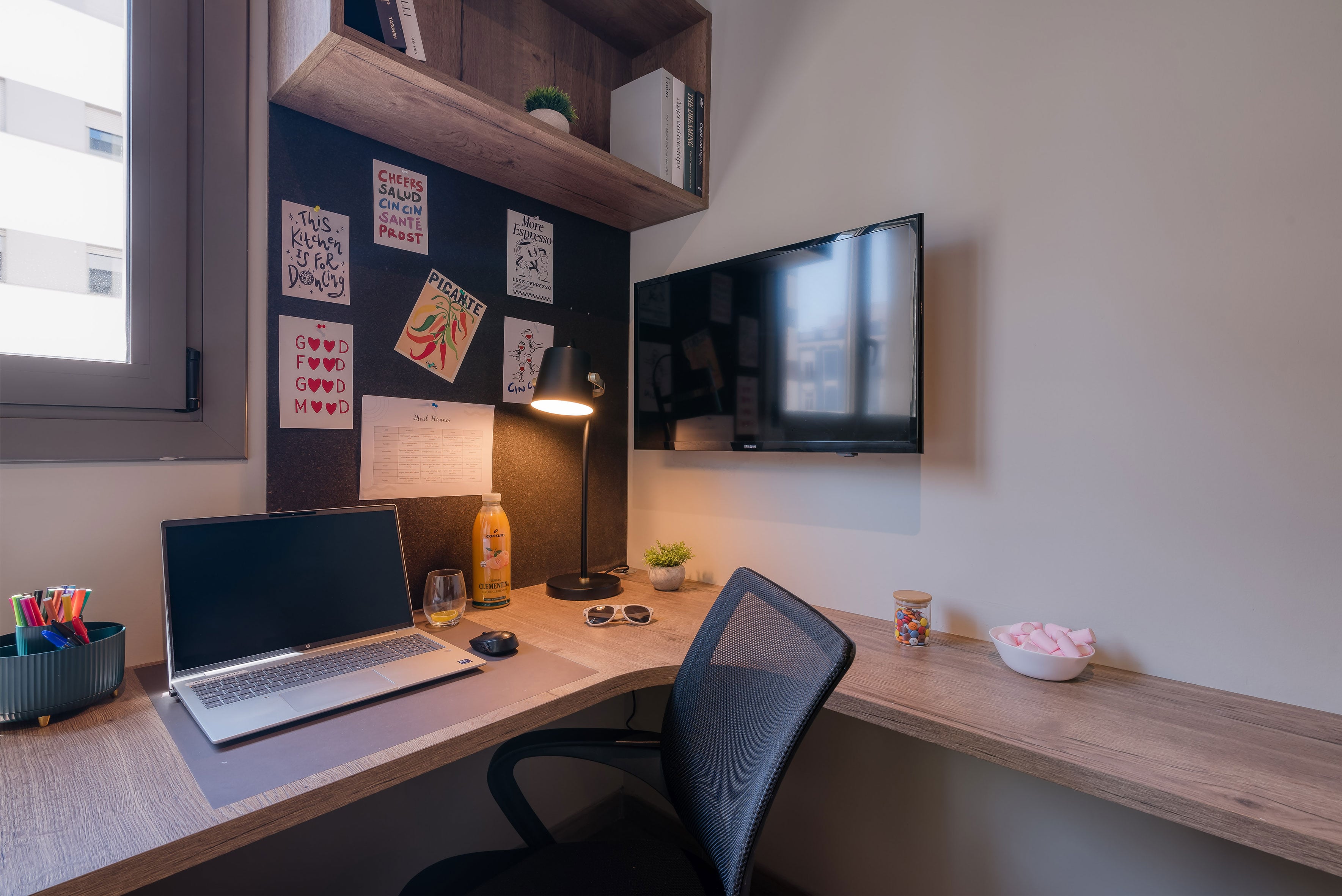 livensa-studios-valencia-marina-estudio-cocina-standard-4.jpg