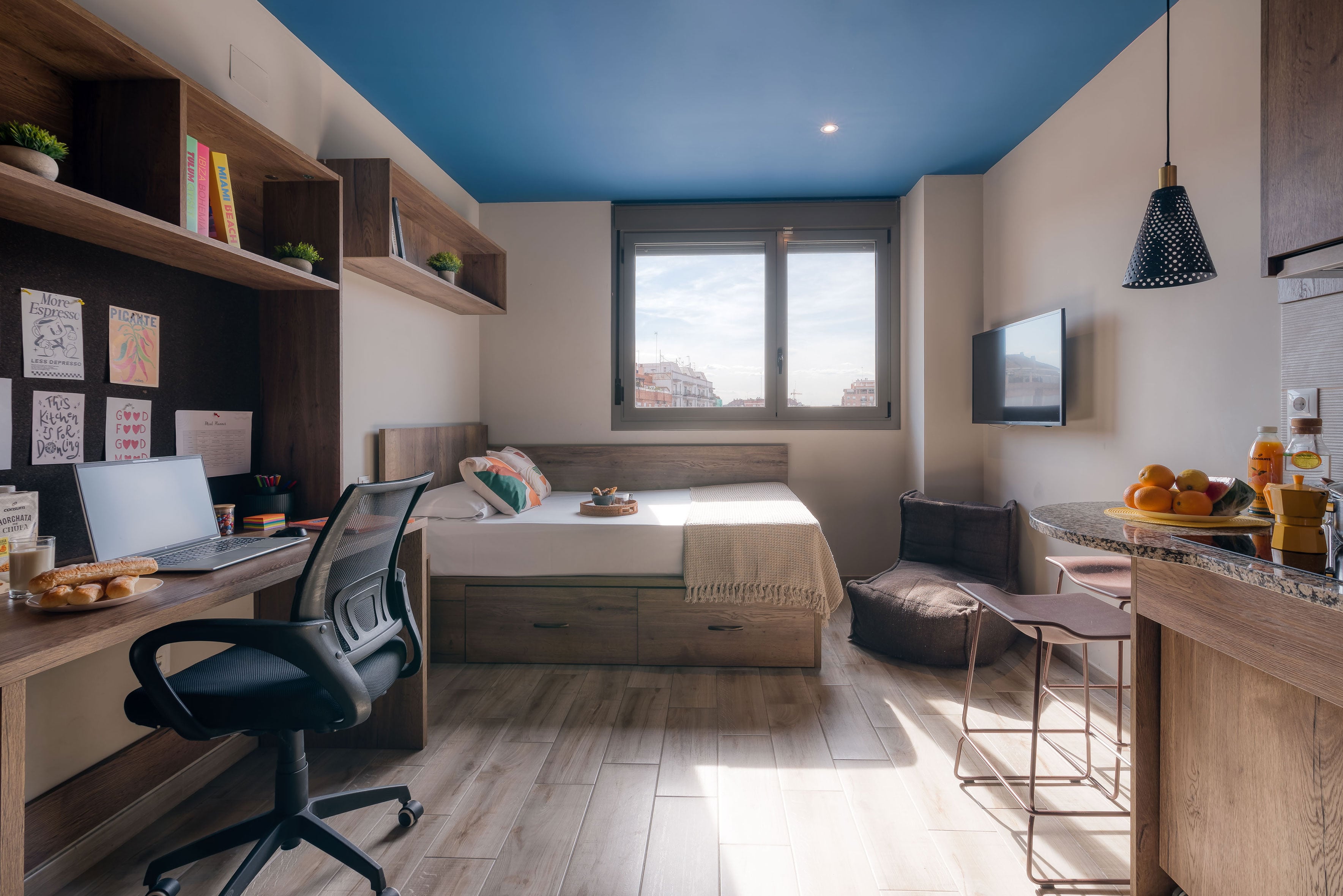 livensa-studios-valencia-marina-estudio-cocina-superior-accesible-1.jpg