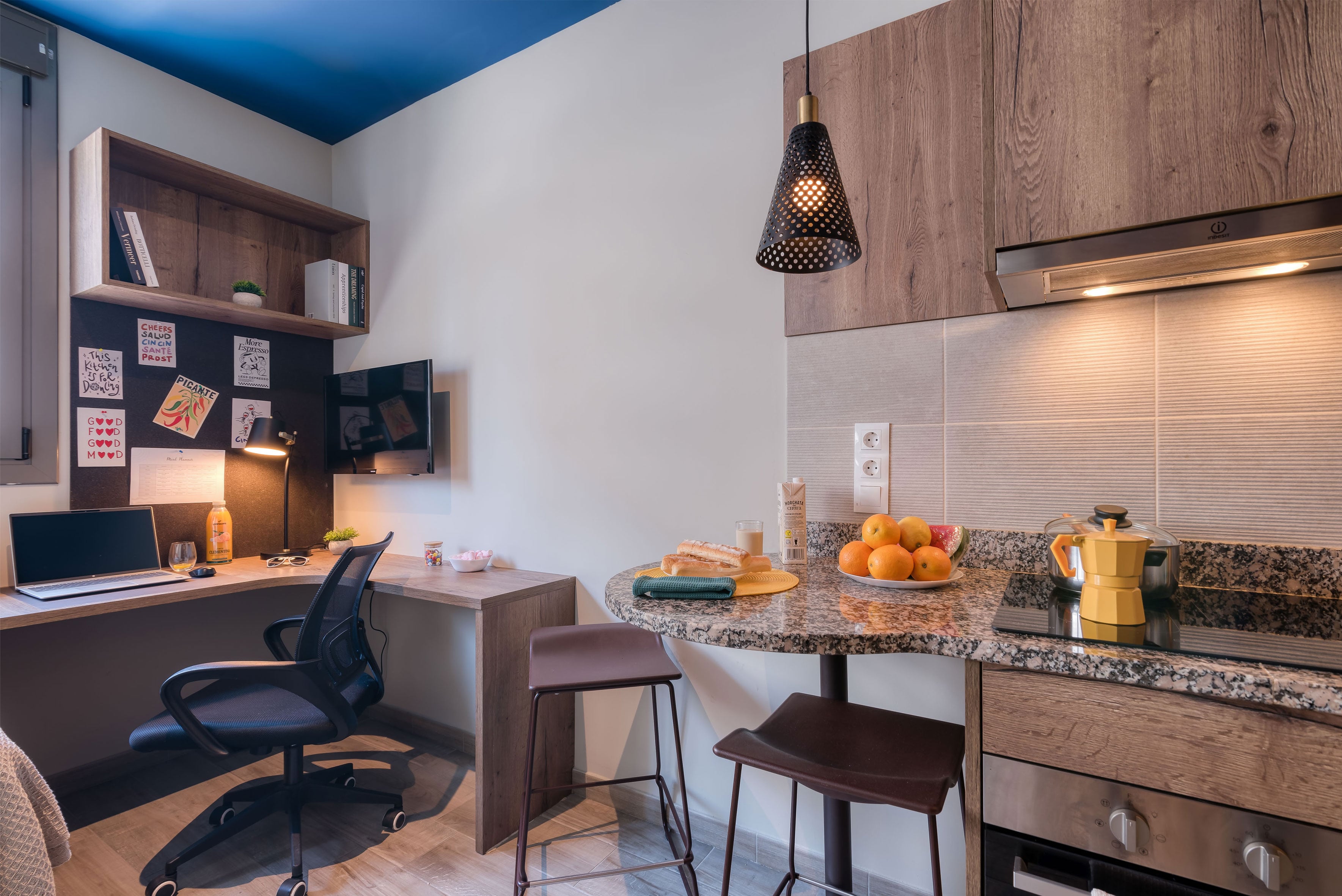 livensa-studios-valencia-marina-estudio-cocina-superior-3.jpg