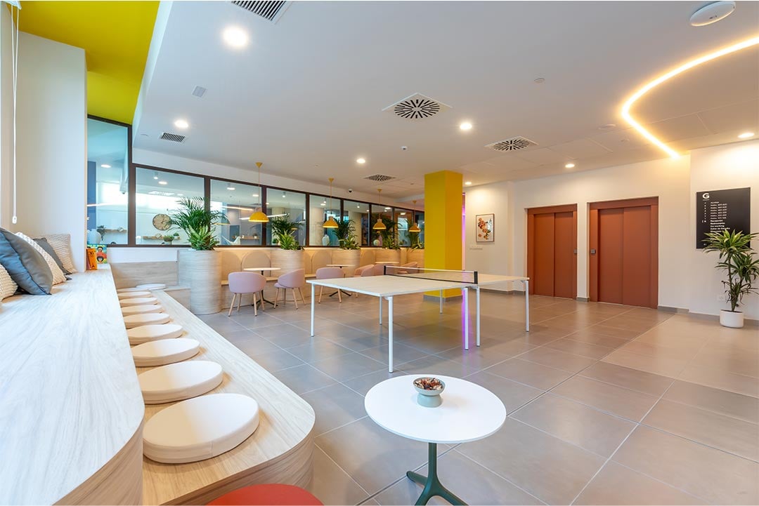 livensa-studios-valencia-malvarrosa-area-juegos-2.jpg