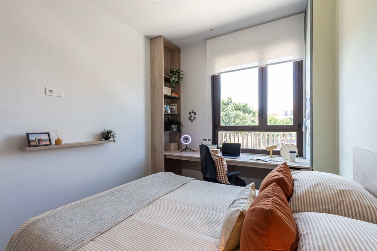 livensa-studios-valencia-malvarrosa-apartment-standard-2-rooms-8.jpg