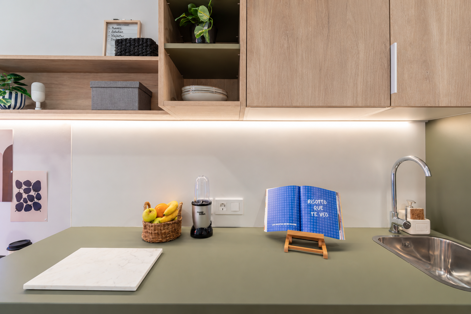 livensa-studios-malvarrosa-standard-plus-kitchenette (2).png