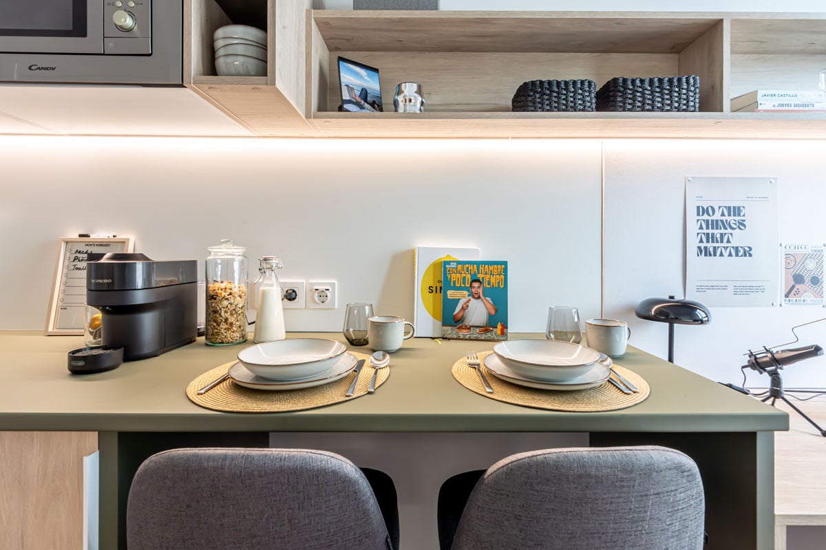 livensa-studios-valencia-malvarrosa-studio-standard (9).jpg