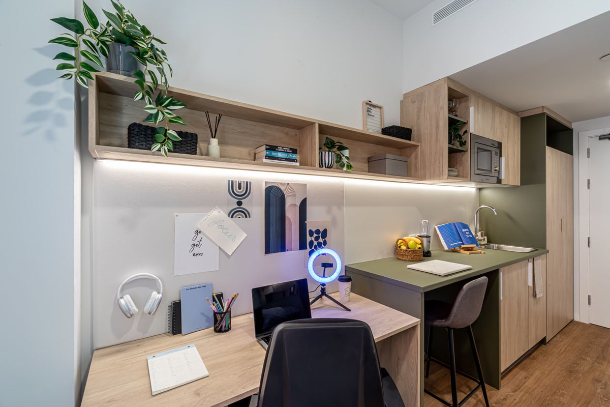 livensa-studios-valencia-malvarrosa-studio-standard-plus (1).jpg