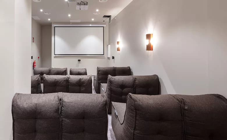 Cine Valencia Marina Real Student Accommodation In Valencia Real Marina