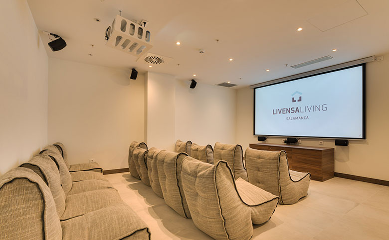 Cine Residencia De Estudiantes Livensa Living Salamanca