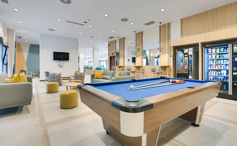 sala-de-juegos-livensa-living-malaga